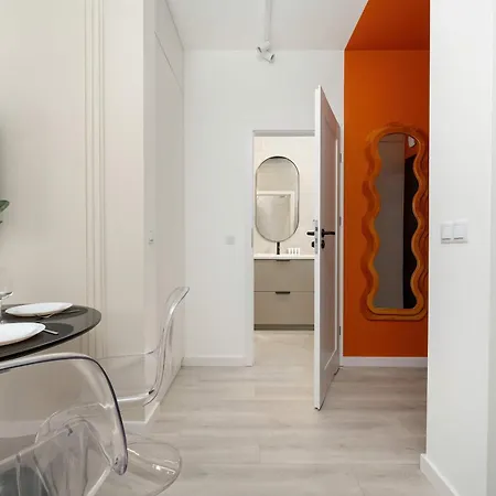 Mieszczanska Elegant With Balcony By Renters Prestige *