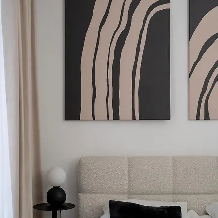 Mieszczanska Elegant With Balcony By Renters Prestige Wrocław