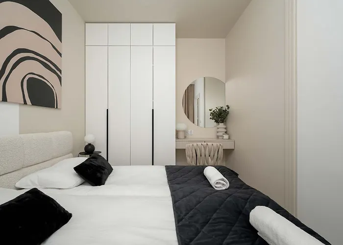 Mieszczanska Elegant With Balcony By Renters Prestige Wroclaw