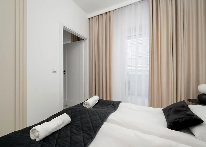 Mieszczanska Elegant With Balcony By Renters Prestige Apartment *