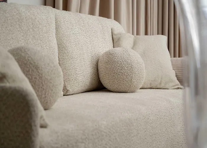 Mieszczanska Elegant With Balcony By Renters Prestige Wroclaw